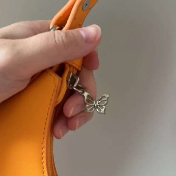 Orange shoulder bag - Picture 2 of 3